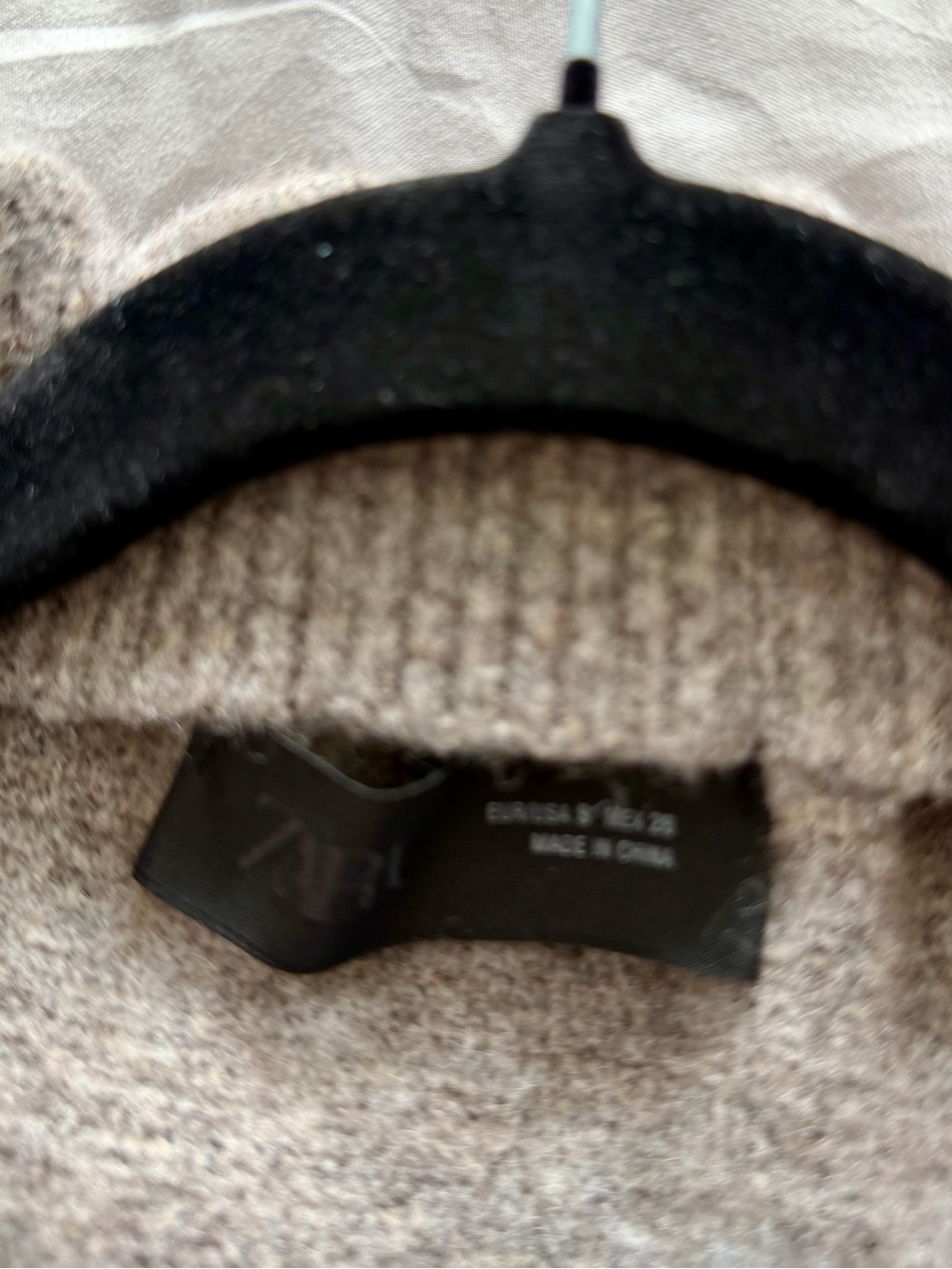 Zara Woman Ribbed Crewneck Sweater in Light Gray